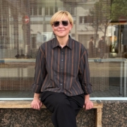 Jolanta denkt über Einsamkeit in der Ehe und Partnerschaft nach.